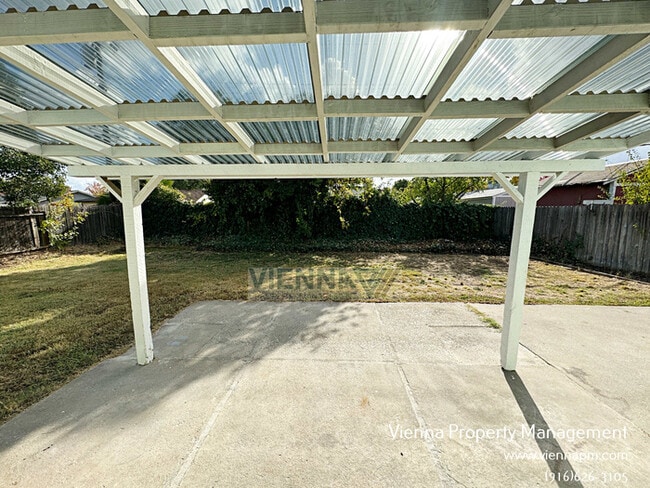 Building Photo - 1133 Amberwood Rd