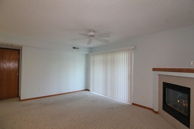Foto del edificio - 2 Bedroom 1 Bath Condo in North Liberty!
