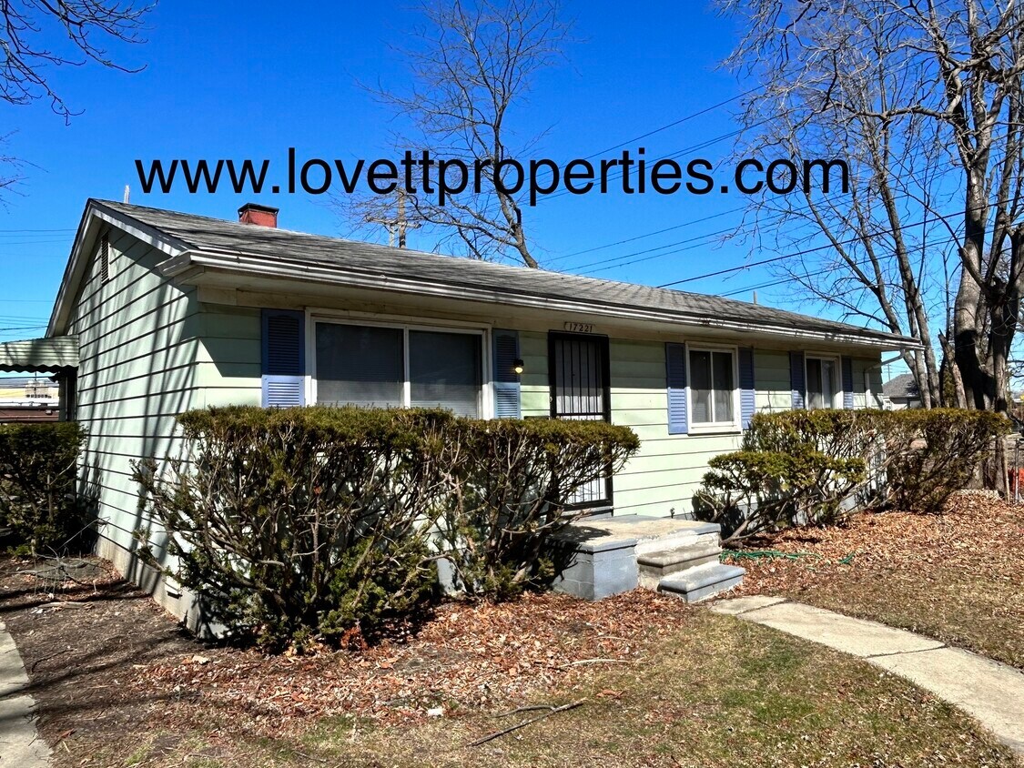 Foto principal - 17221 New York St