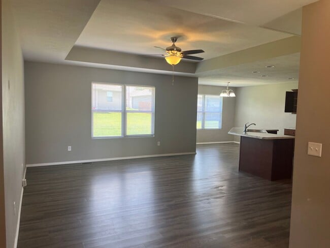 Building Photo - 4 bedroom home in Republic MO!