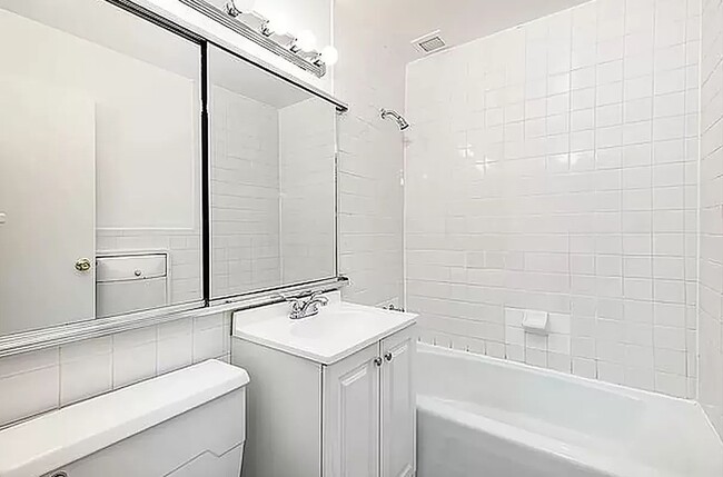 Building Photo - 154 W 70th St