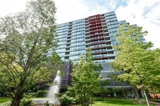 Building Photo - 800 Elgin Rd