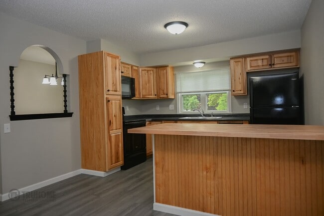 Building Photo - 1714 Duplex