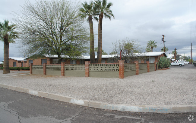Building Photo - Cata Lee Apartments