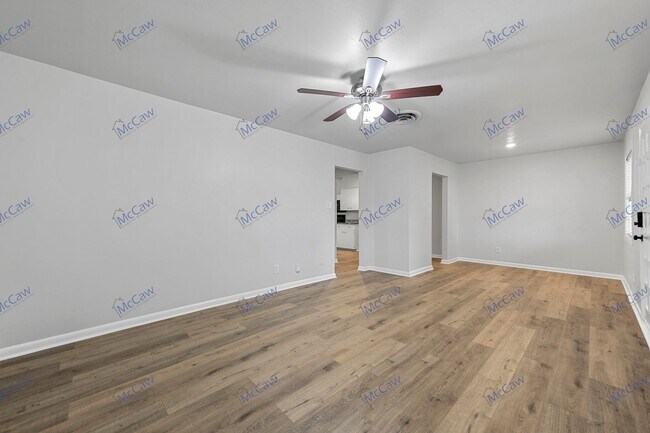 Building Photo - 3/1/1 in Haltom City!