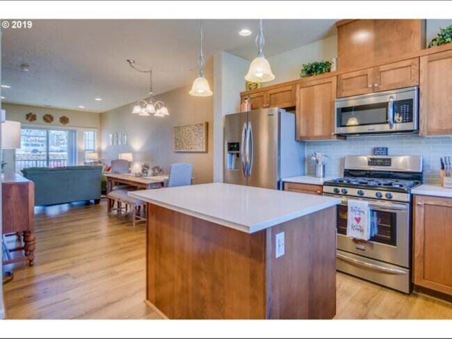 Building Photo - 13226 SW Aubergine Ter