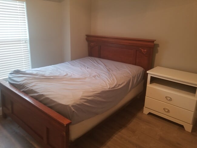 room3 - 2616 Blackstone Dr