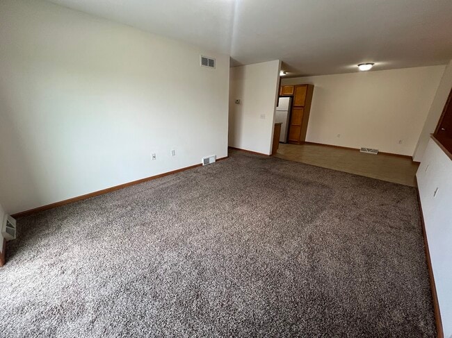Building Photo - 1207 Temple Dr