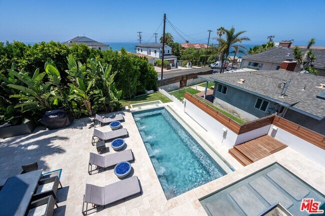 Foto del edificio - 227 Waterview St