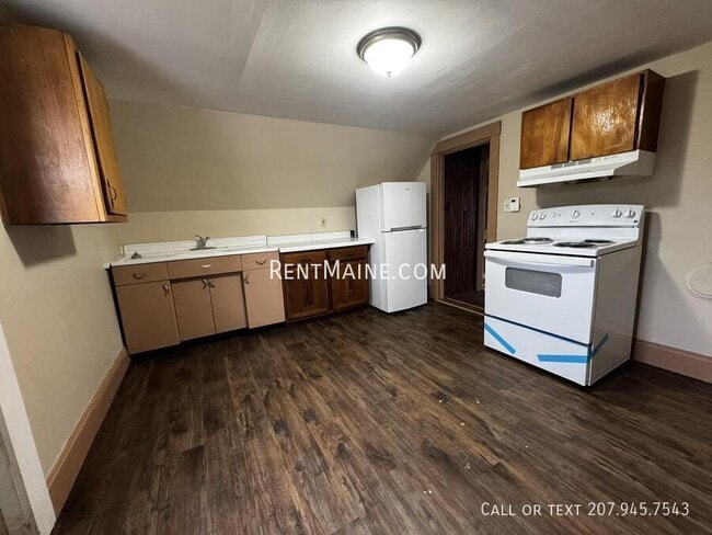 Building Photo - 26 Waterville Rd