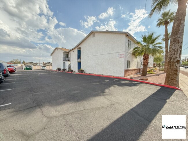 Building Photo - Welcome to This Modern, Upgraded 1/1 Apart...