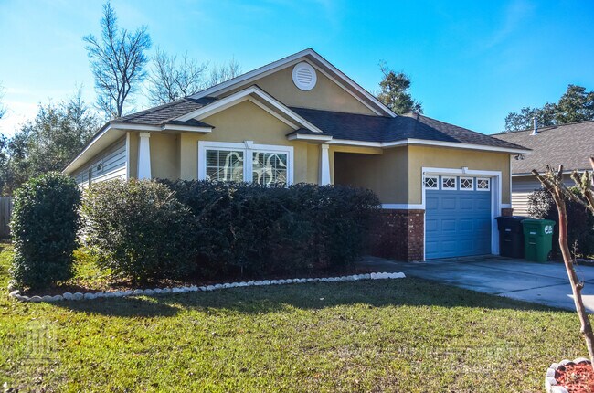 Building Photo - Newer Construction in Pebble Brooke