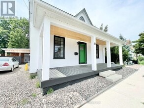 Building Photo - 92 Nassau St