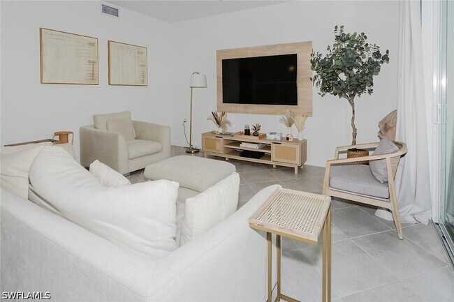 Foto del edificio - 5445 Double Eagle Cir