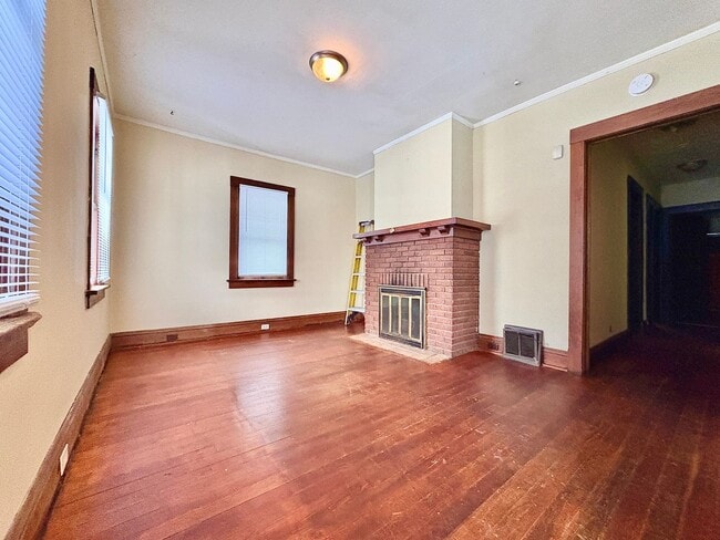 Foto del edificio - 1212 E Donald St