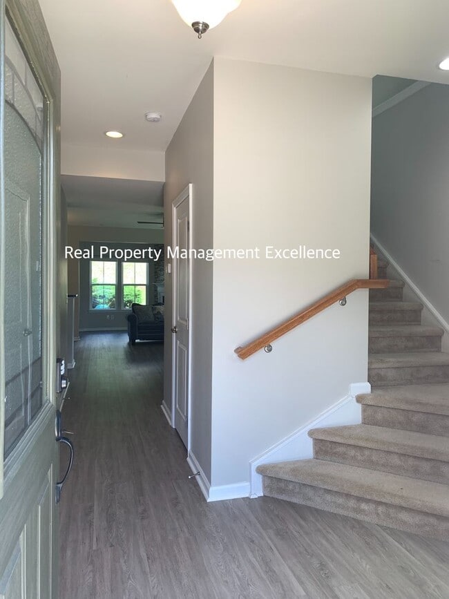 Photo - Gorgeous End-Unit TH In Desired Cary Location, Apply Now! House