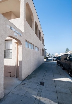 Building Photo - 226 2nd St
