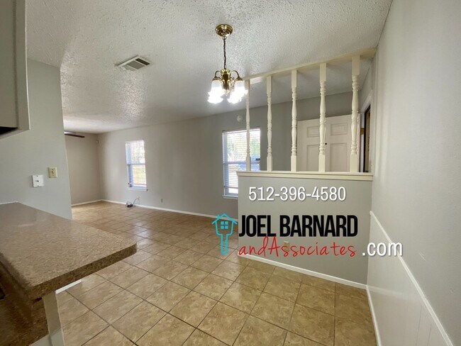 Building Photo - 422 Craddock Ave