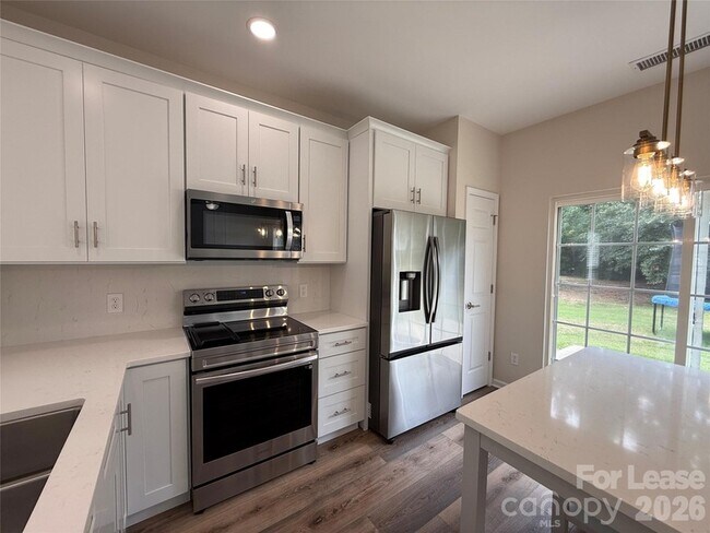 Foto del edificio - 3404 Laurenhurst Ln