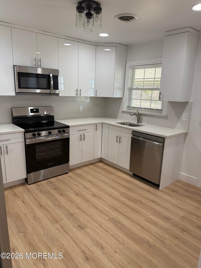 Foto del edificio - 12 Juniper Ln