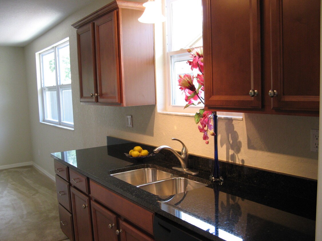 Foto del edificio - 423 Wildwood Way