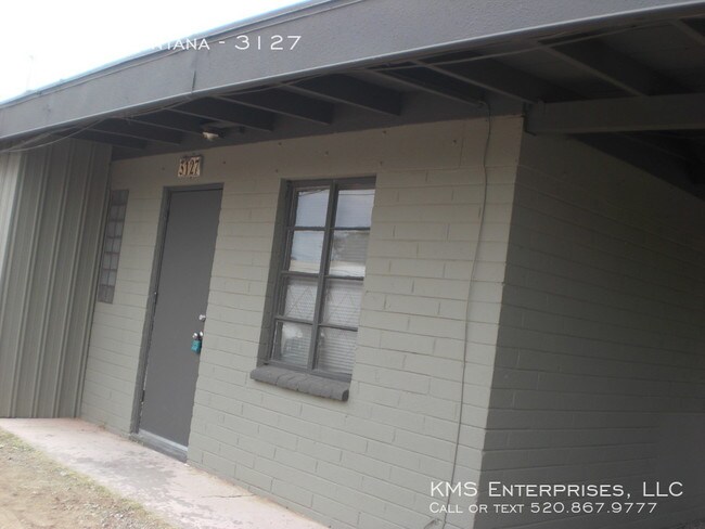 Building Photo - 3127 N Fontana Ave