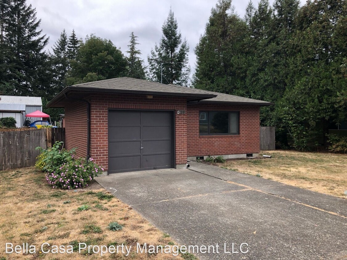 Primary Photo - 3 br, 2 bath House - 920 SE Zee Court