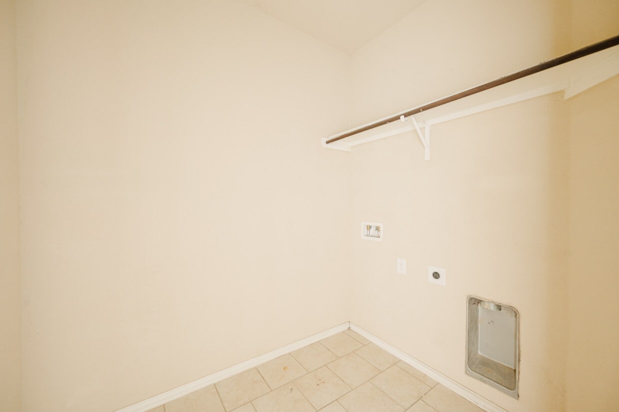 Foto del edificio - 6919 Kate Reed Dr