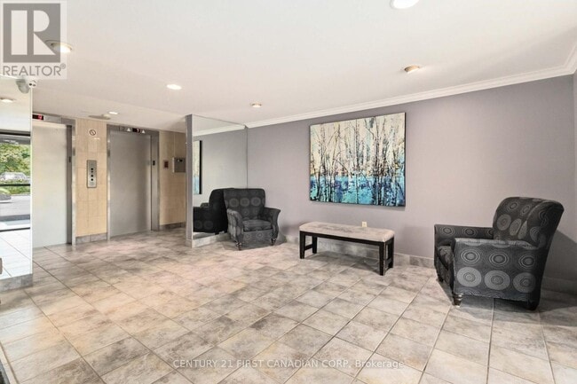 Building Photo - 600 Grenfell Dr