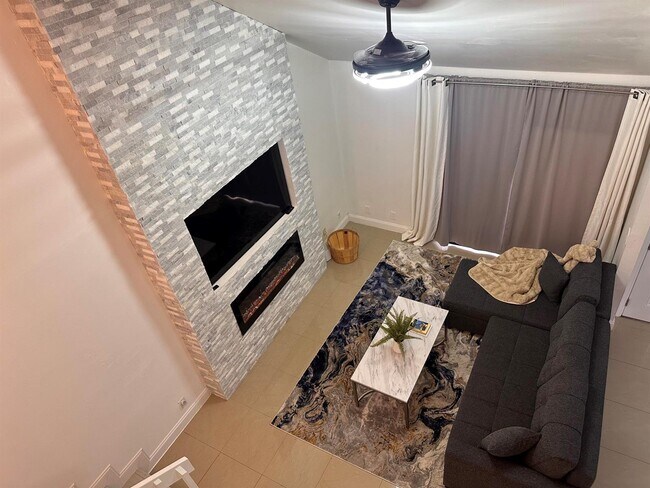 Building Photo - 9071 Green Meadows Way