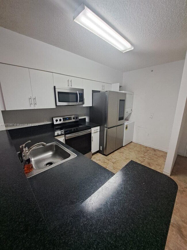 Foto del edificio - 5091 NW 7th St