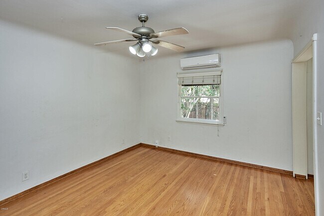 Building Photo - 4528-4528-4 Rosemont Ave