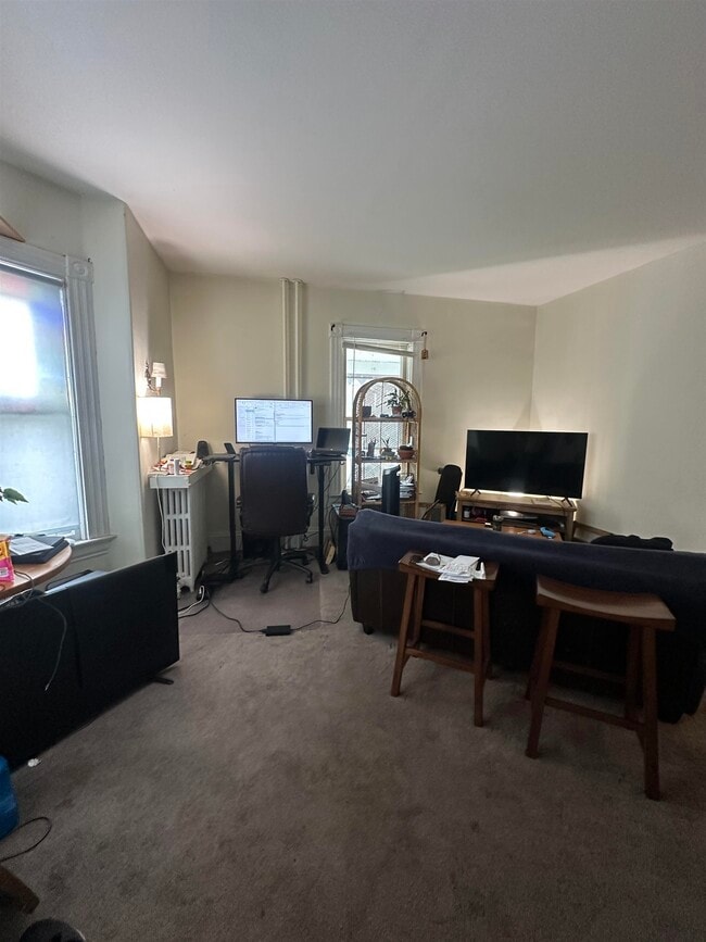 Building Photo - 43 Clarke St