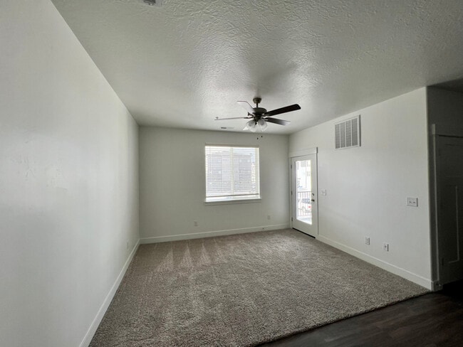 Building Photo - 3364 Hardman Way