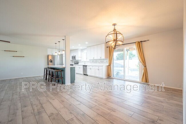 Foto del edificio - 456 W Jasper Dr