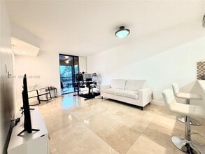 Building Photo - 15405 N Miami Lakeway