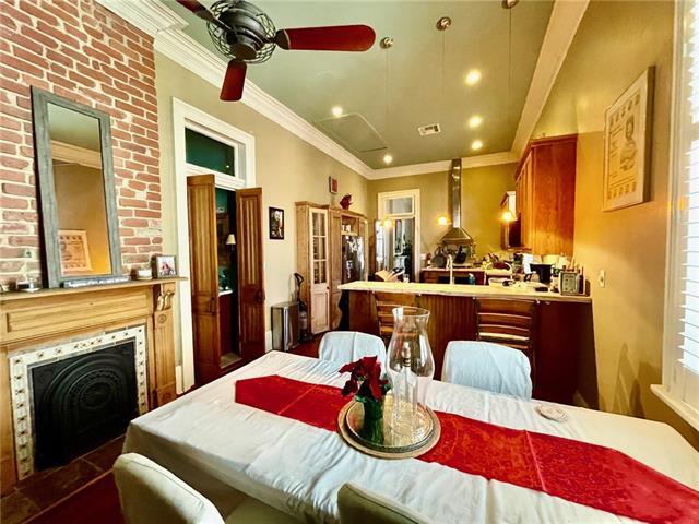 Building Photo - 915 Arabella St