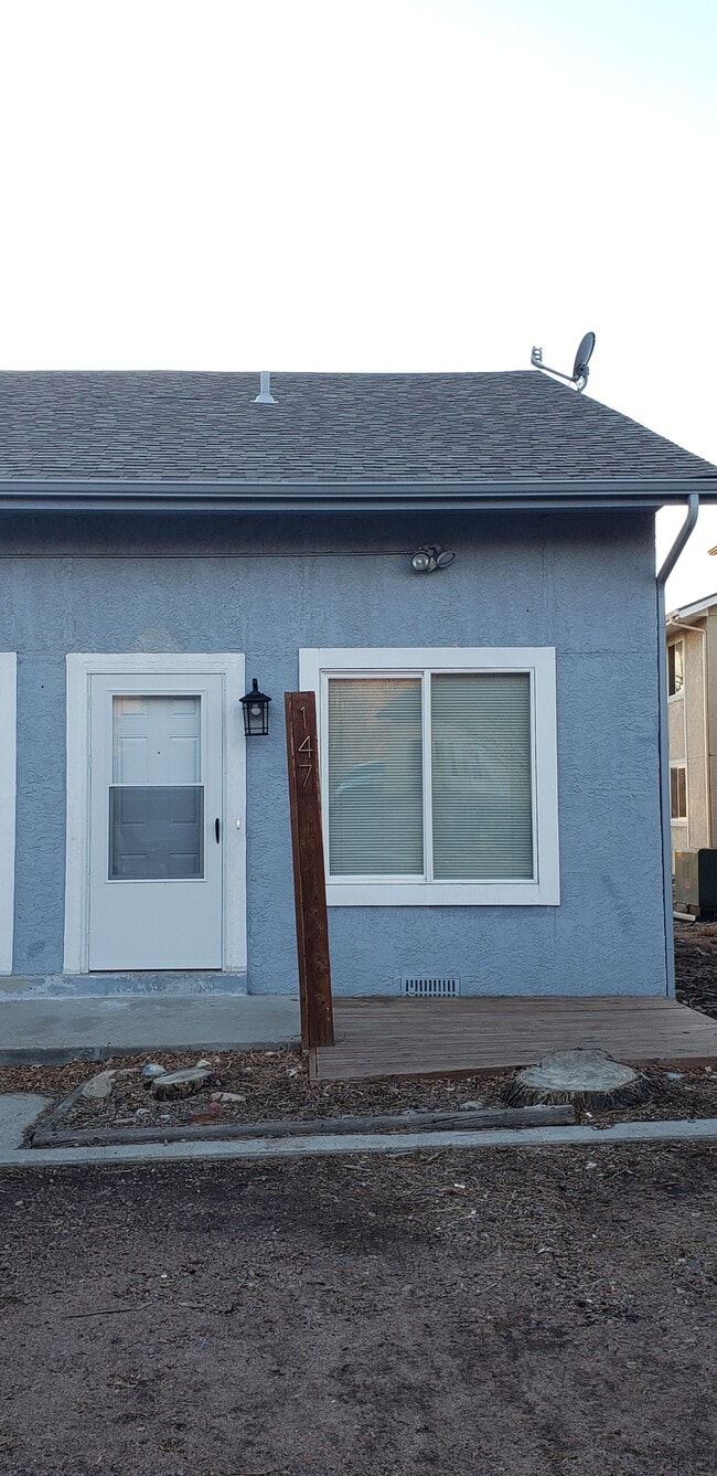Photo - 147 Wellington St Townhome