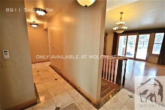 Building Photo - Immaculate 6 Bedroom Jeremy Ranch Home