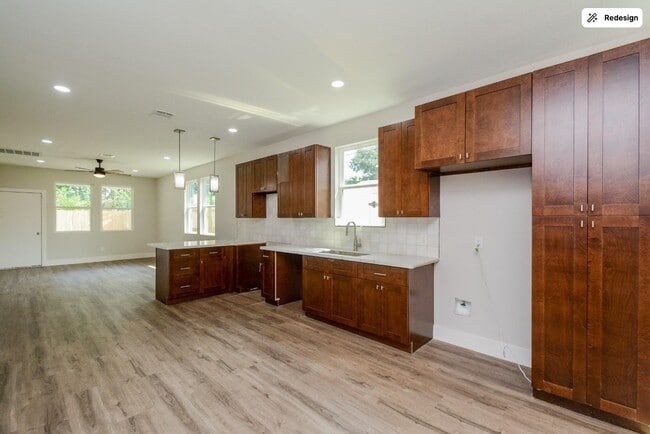 Foto del edificio - 5923 Southtown St