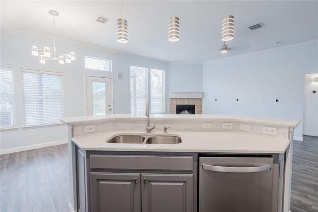 Building Photo - 8173 Royal Terrace Ln