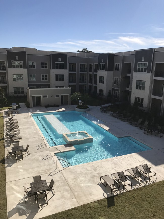 Lodge at Westlake (Senior Housing 55+) Apartments Humble, TX