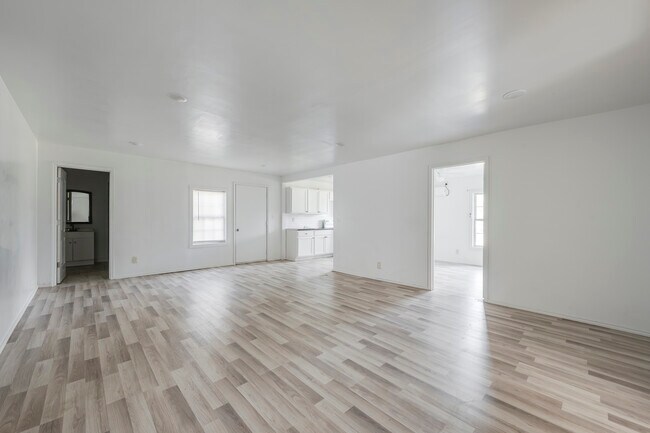 Foto del edificio - 725 E Morton St