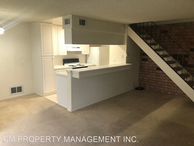 Building Photo - 2 br, 1 bath House - 245 Gomes Ct