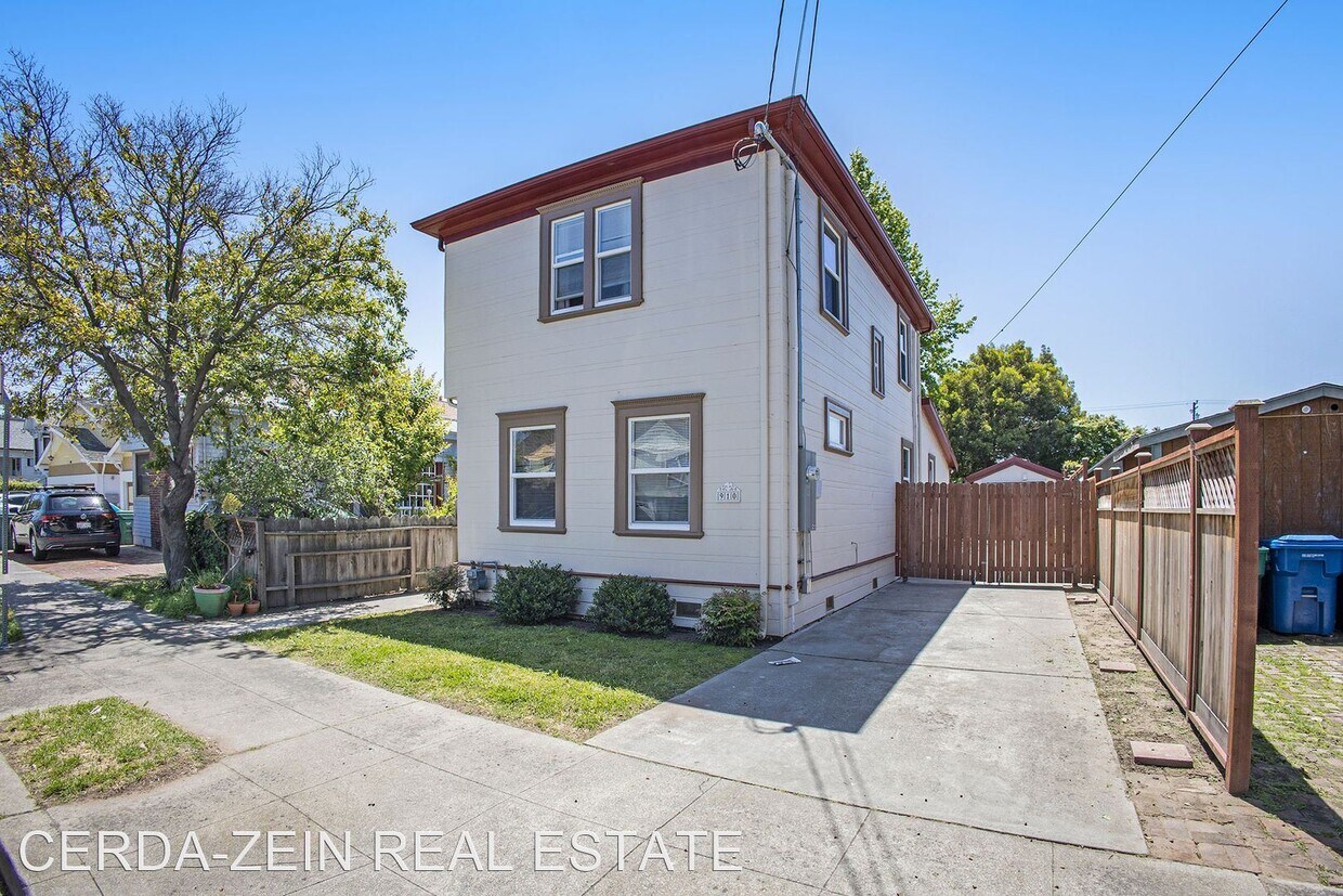 Primary Photo - 2 br, 1.5 bath House - 910 Taylor Ave