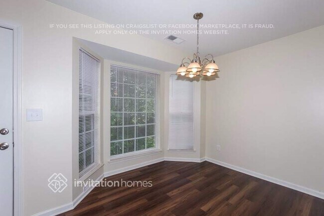 Foto del edificio - 8612 Warwick Crest Ln