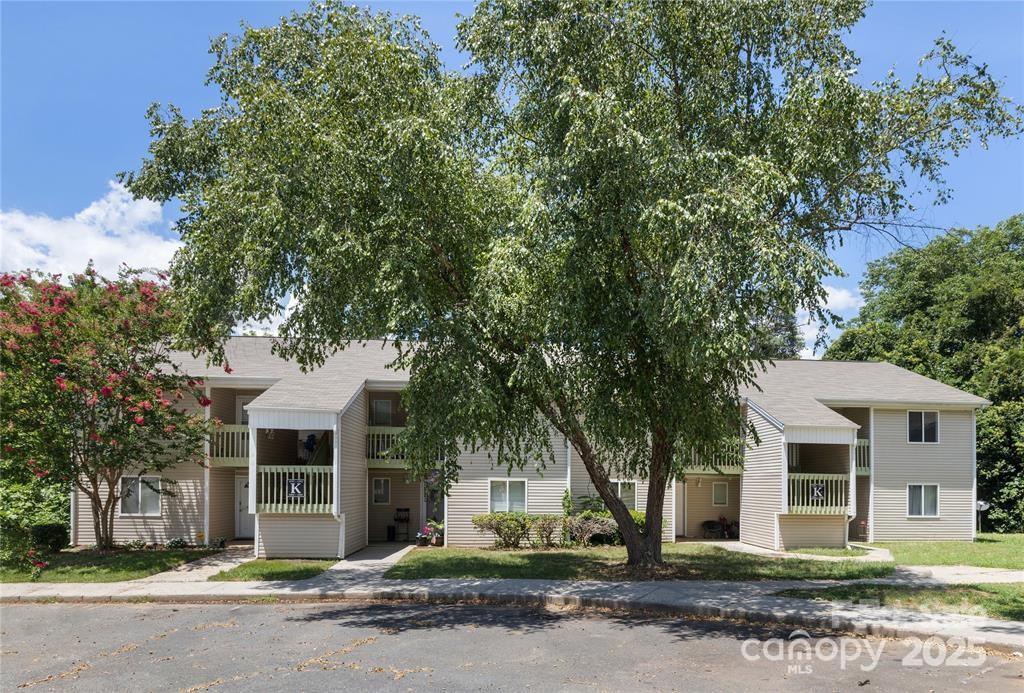 Foto principal - 1596 Eagles Pl