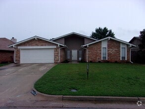 Building Photo - 10404 Evergreen Ct