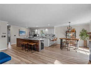 Building Photo - 540 Orchid Ln N