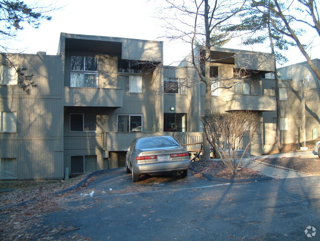 Building Photo - Chimney Hill Apartments